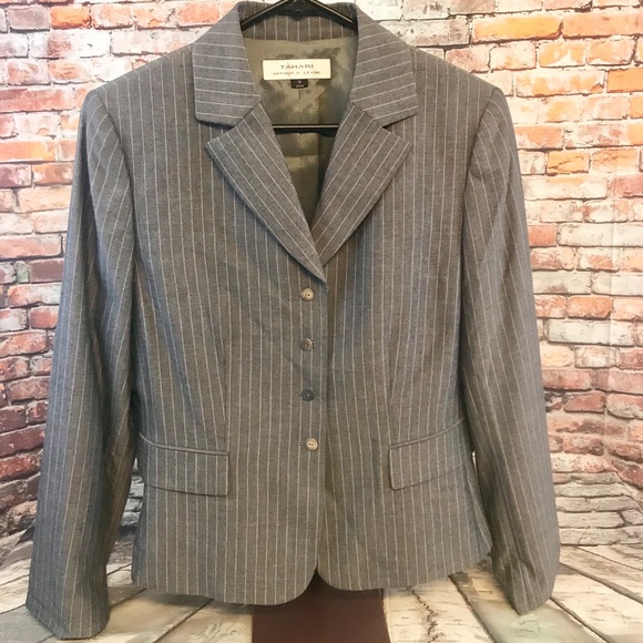 Tahari Arthur S Levine Gray Pin Striped Blazer - Picture 7 of 9